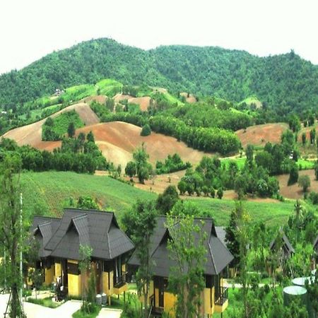 Bu-Ngasari Resort Vangnamkhieo Kültér fotó